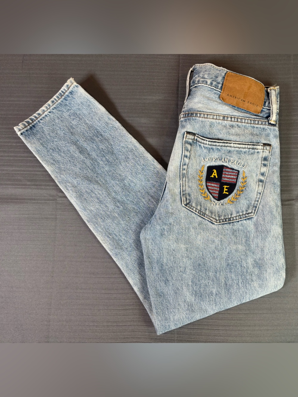 American Eagle Dad Jeans 26x28 High Rise Light Wash Straight Leg AE Patch Denim